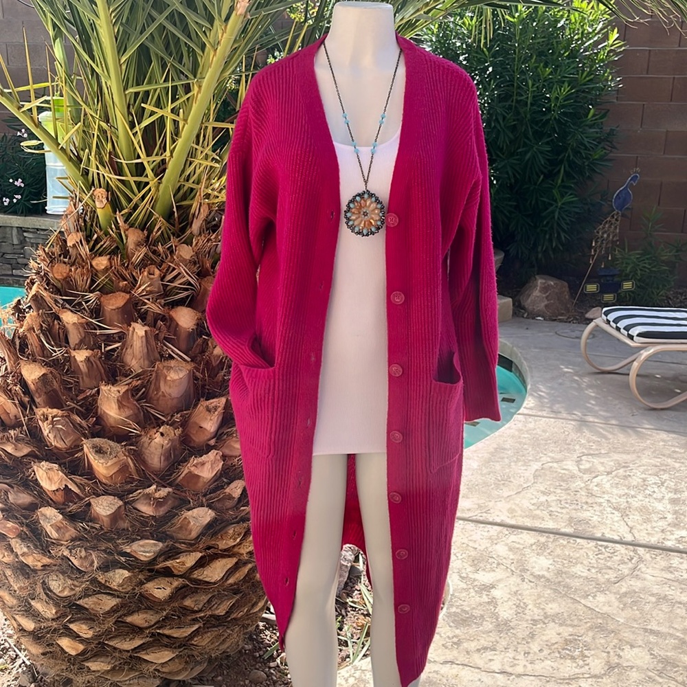 FUCHSIA DUSTER / CARDIGAN. MED